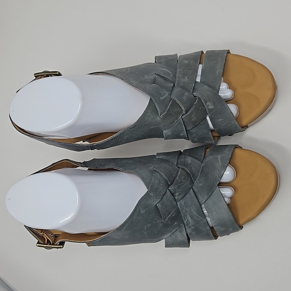 Korks Woven Leather Stud Platform Sandals Size 9 - Picture 2 of 14